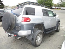 2007 TOYOTA FJ CRUISER, 4.0L 4WD AUTO, COLOR SILVER, STK Z15913